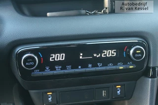 Toyota Yaris Toyota Yaris 1.5 Hybrid Launch Edition / Executive I JBL I 1e Eig. I NL-auto - afbeelding nr 38