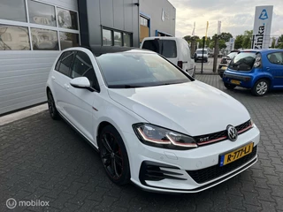 Volkswagen Golf Volkswagen Golf 7.5 2.0 TSI GTI DSG Automaat / Pano / ACC - afbeelding nr 24