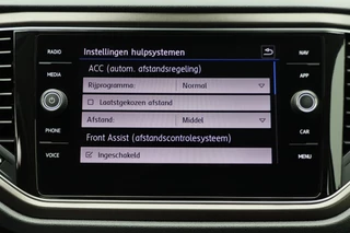 Volkswagen T-Roc Climate, ACC, Apple Carplay, Bluetooth, DAB, PDC, 16'' - afbeelding nr 38