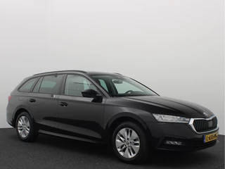 Škoda Octavia Škoda Octavia Combi 1.0 TSI Business Edition TREKHAAK / CARPLAY / SFEERVERLICHTING / NAVI / CLIMA / PDC / BLUETOOTH / CRUISE / NL-AUTO - afbeelding nr 20