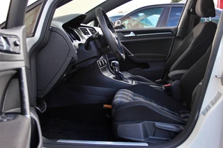 Volkswagen Golf Volkswagen Golf 1.4 TSI GTE | Orig. NL | Pano | Carplay | Sportuitlaat | Trekhaak - afbeelding nr 29