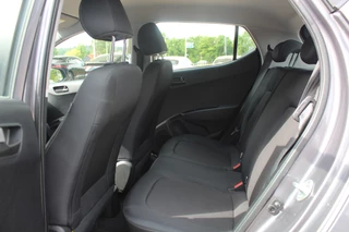 Hyundai i10 Hyundai i10 1.0i Go! 2017 / Navigatie / Apple CarPlay / Bluetooth / Lichtmetalen Velgen / Cruise control / Climate Control - afbeelding nr 11