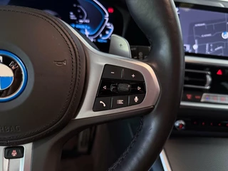 BMW 3 Serie BMW 3-serie Touring 330e 293pk M-Sport High Executive | Laser LED | Carplay | Adaptive cruise | Trekhaak - afbeelding nr 38