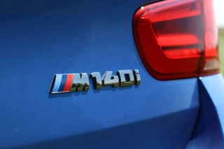 BMW 1 Serie BMW 1-serie M140i LCI / VOL! / RWD / Camera / H&K / Pano / 18