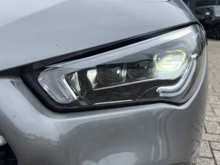 Mercedes-Benz CLA Navigatie Trekhaak Panoramadak Elek. Stoelen Leer Stoelverwarming DAB Keyless Getint Glas  NL Auto BTW - afbeelding nr 46
