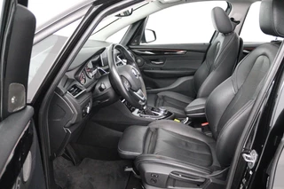 BMW 2 Serie BMW 2-serie Active Tourer 225i xDrive M Sport (PANORAMADAK, TREKHAAK, STOELVERWARMING, HEAD-UP, PARKEERSENSOREN, NAVIGATIE) - afbeelding nr 20