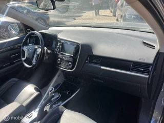 Mitsubishi Outlander Mitsubishi Outlander 2.0 PHEV instyle+Dealer onderhouden - afbeelding nr 21