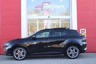 Alfa Romeo Tonale Alfa Romeo Tonale 1.5T 160PK HYbrid VELOCE | PANORAMISCH SCHUIF / KANTELDAK | LEDEREN BEKLEDING | VOORSTOELEN / STUUR VERWARMD | VOORSTOELEN GEVENTILEERD | VOORSTOELEN ELEKTRISCH VERSTELBAAR | DRAADLOOS APPLE CARPLAY / ANDROID AUTO | 360° CAMERA | AUTOMATISCH DIMMENDE BUITENSPIEGELS | 20