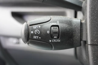 Opel Vivaro - Airco - Navi - Cruise - € 15.950,- Excl. - afbeelding nr 18