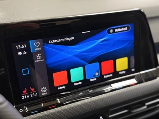 Volkswagen Golf Volkswagen Golf 1.5 eTSI R-Line Business | pano | Keyless | sfeerverlichting | camera | Trekhaak | DAB | - afbeelding nr 23