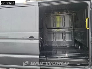Volkswagen Crafter Volkswagen Crafter 140pk Automaat L3H2 LED Camera CarPlay Airco Cruise L2H1 9m3 Airco Cruise control - afbeelding nr 7