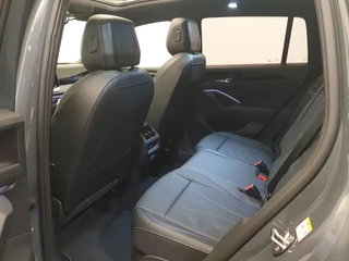 Volkswagen Tiguan Volkswagen Tiguan 1.5 eTSI 150pk DSG/AUT R-Line LEDER, Wegklapbare trekhaak, Panoramadak - afbeelding nr 27
