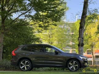 Volvo XC60 Volvo XC60 2.0 T8 Plug-in hybrid AWD R-Design / Pano / HK' - afbeelding nr 2