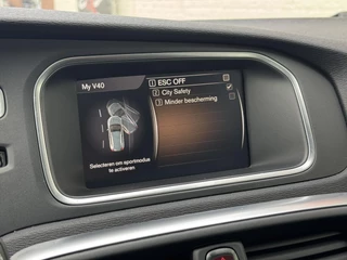 Volvo V40 Volvo V40 Cross Country 1.5 T3 Polar+ Luxury Automaat Cruise control Automatische airco Voorruitverwarming Premium audio PDC - afbeelding nr 10