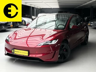 Tesla Model 3 - 390377739-0