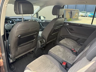 Volkswagen Touran Volkswagen Touran 1.2 TSI Highline 7p|Carplay|Allseasonbanden - afbeelding nr 31