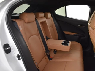 Lexus UX - afbeelding nr 25