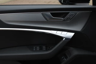 Audi A6 Audi A6 Avant 55 TFSI e quattro Competition / Trekhaak / Panoramadak / 360Camera / Head-up / Softclose / Stuurverwarming / Apple CarPlay / DAB / ACC / Stoelverwarming V+A - afbeelding nr 34