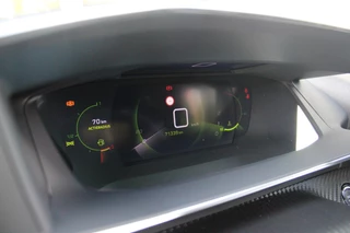 Peugeot 2008 Peugeot 2008 1.2 130PK GT-LINE | NAVIGATIE 10