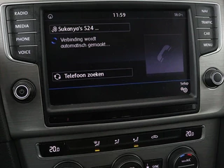 Volkswagen Golf Volkswagen Golf 1.0 TSI Connected Series | Carplay | Camera |  Navigatie | Climate control | Parkeerhulp | Cruise control | Sportstoelen - afbeelding nr 19