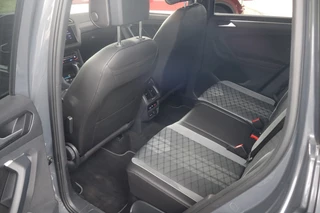 Volkswagen Tiguan Volkswagen Tiguan 1.5 TSI R-Line | Geen import | Black Style | Schuifdak | Digitaa - afbeelding nr 19