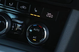 Škoda Superb Škoda Superb Combi 1.4 TSI iV Business Edition - 218 pk **Carplay / Led / Navi - afbeelding nr 26