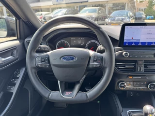 Ford Focus Ford Focus Wagon 2.3 EcoBoost ST-3 278pk | Adaptieve cruise control | Adaptieve LED |  Trekhaak | Winter Pack | Bang&Olufsen | Elektrische achterklep | Head up Display - afbeelding nr 15