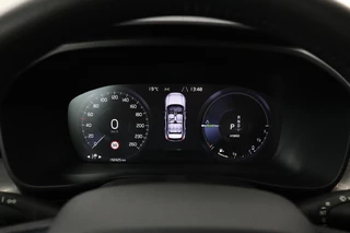 Volvo XC40 Volvo XC40 1.5 T4 Recharge R Design | Panoramadak |  Trekhaak | 360 camera | Stoel & stuurverwarming | Harman/Kardon | Adaptive cruise | Carplay - afbeelding nr 21