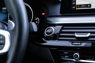 BMW 5 Serie BMW 5-serie 530e High Executive M-Sport 360 / HUD / B&W - afbeelding nr 22