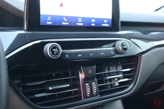 Ford Kuga Ford Kuga 2.5 PHEV ST-Line / Trekhaak / Camera / Stoel+stuur+ruit verwarmd / 1e eigenaar - afbeelding nr 39