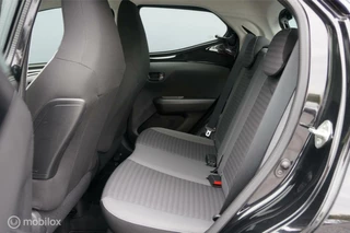 Toyota Aygo Toyota Aygo 1.0 VVT-i X-play Airco Apple/Android Camera Tof! - afbeelding nr 8