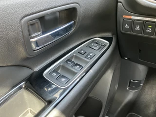 Mitsubishi Outlander Mitsubishi Outlander 2.0 PHEV Instyle+ 203 pk 4WD AUT. | 1e eigenaar | dealer onderhouden | navigatie | trekhaak | leder interieur - afbeelding nr 26