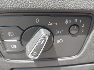 Volkswagen Passat Volkswagen Passat Variant 1.4 TSI Connected S. - afbeelding nr 20