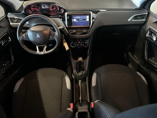 Peugeot 208 Peugeot 208 1.2 PURETECH STYLE RIJKLAAR l LMV l NAVI l AIRCO l - afbeelding nr 2