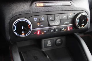 Ford Kuga Ford Kuga 2.5 PHEV ST-Line X | Trekhaak | Panoramadak | BLIS | B&O - afbeelding nr 21