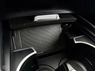 Mercedes-Benz GLE Mercedes-Benz GLE-klasse 300 d 4MATIC AMG Panoramadak Trekhaak Luchtvering Rondomzicht Camera - afbeelding nr 19