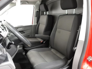 Volkswagen Transporter Volkswagen Transporter 2.0 TDI 150pk DSG Automaat Trekhaak Apple Carplay/ Android Auto Cruise control Airco Sidebars Parkeersensoren - afbeelding nr 2