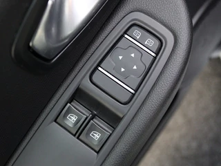 Renault Clio Renault Clio 0.9 TCe Life | Cruise Control | Airco | Radio | - afbeelding nr 20