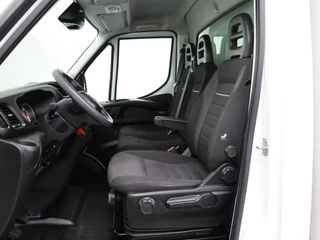 Iveco Daily Iveco Daily 35C16 3.0Ltr Bakwagen+Laadklep | Airco | Cruise | Dakspoiler | 3-Persoons - afbeelding nr 18