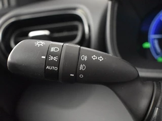 Toyota Yaris Toyota Yaris 1.5 Hybrid 130 Executive | Stuur en Stoelverwarming | PDC V+A | - afbeelding nr 22