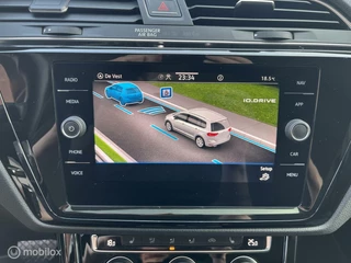 Volkswagen Touran Volkswagen Touran 1.5 TSI Highline 7p DSG*PANO-DAK*ACC*CAMERA* - afbeelding nr 19