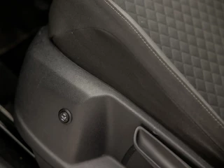 Volkswagen Tiguan 150Pk Automaat (VIRTUAL COCKPIT, APPLE CARPLAY, NAVIGATIE, KEYLESS, STOELVERWARMING, CLIMATE, SPORTSTOELEN, ADAPTIVE CRUISE, LED KOPLAMPEN, PARKEERSENSOREN, NIEUWE APK, NIEUWSTAAT) - afbeelding nr 22