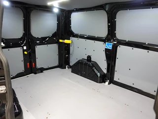 Ford Transit Custom Ford Transit Custom 131pk Automaat L1H1 Parkeersensoren Cruisecontrol Airco Euro6 Bluetooth - afbeelding nr 9