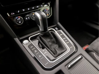 Volkswagen Passat Volkswagen Passat Variant 1.4 TSI PHEV GTE Business 218Pk Automaat (DRAADLOOS APPLE CARPLAY, GROOT NAVI, CLIMATE, LEDER/ALCANTARA, TREKHAAK, STOELVERWARMING, CAMERA, ADAPTIVE CRUISE, KEYLESS, NIEUWSTAAT) - afbeelding nr 11