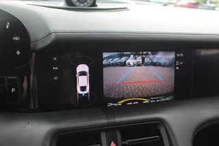 Porsche Taycan Porsche Taycan Performance 84 kWh / Panoramadak / Camera / Passenger Display / 20'' / Luchtvering / Sportchrono / Stoelventilatie / Stuurverwarming / Dodehoek / Apple CarPlay / Stoelverwarming / Cruise Control - afbeelding nr 26