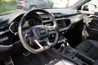 Audi Q3 Audi Q3 Sportback 45 TFSI e S Edition // 3X S-Line - Plat stuur - Trekhaak klapbaar - Black Optic - Ambient - 20