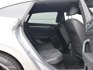 Volkswagen Arteon Volkswagen Arteon 2.0 TSI R Line Acc Trekhaak Virtual Alcantara - afbeelding nr 13