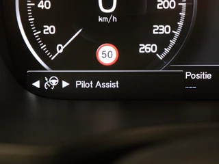 Volvo V60 Volvo V60 T8 PLUG-IN HYBRID AWD R-DESIGN SCHUIFDAK HEAD-UP DISPLAY HARMAN - afbeelding nr 23
