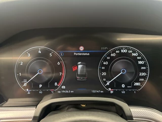 Volkswagen Touareg Volkswagen Touareg 3.0 TSi DSG R-Line 4Motion Navigatie-Pano-Elektr.Trekhaak-Achterasbesturing-Adapt.Cr.Contr-Carplay-Clima-Camera-Stoel/Stuurverwarming-Luchtvering-Headup - afbeelding nr 6