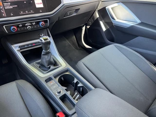 Audi Q3 Airco/Lichtmetalen velgen/Parkeersensoren - afbeelding nr 27